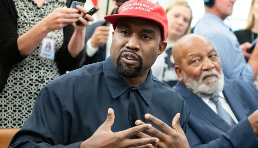 Kanye West nega que vai lançar memecoin: “Moedas predam os fãs”