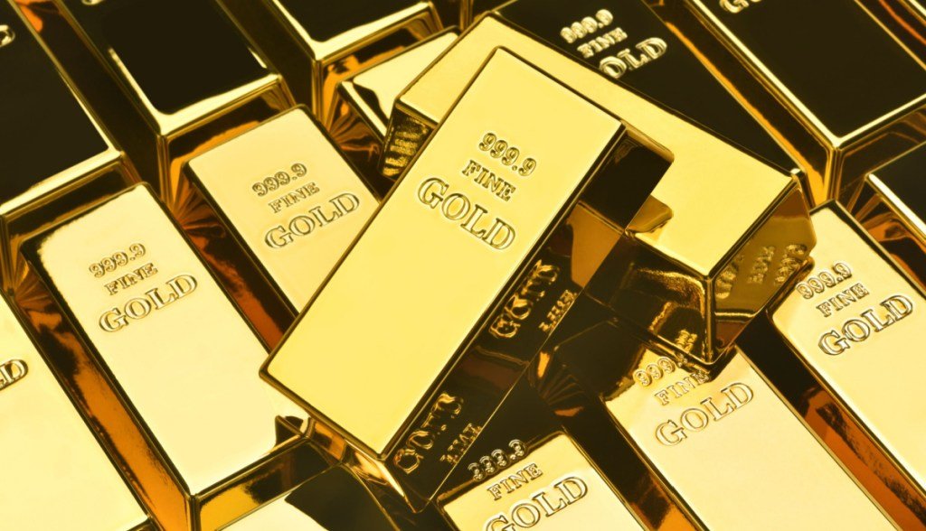 Ouro bate recorde histórico — conheça duas criptomoedas para investir no metal