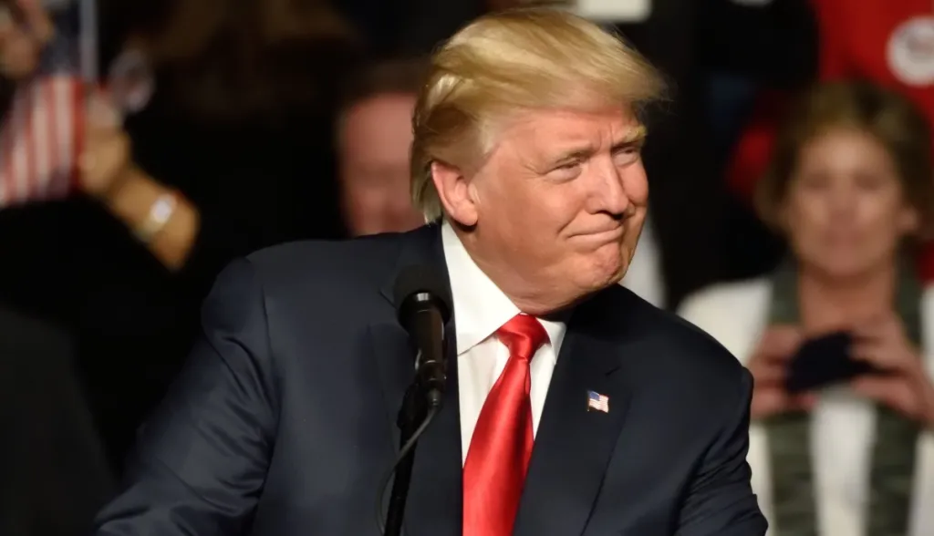 XRP sobe 5,4% após Trump compartilhar artigos sobre a criptomoeda