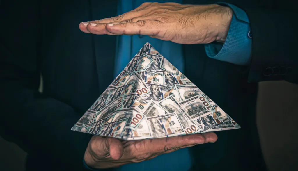 Skyline: Justiça bloqueia bens de contador de suposta pirâmide financeira