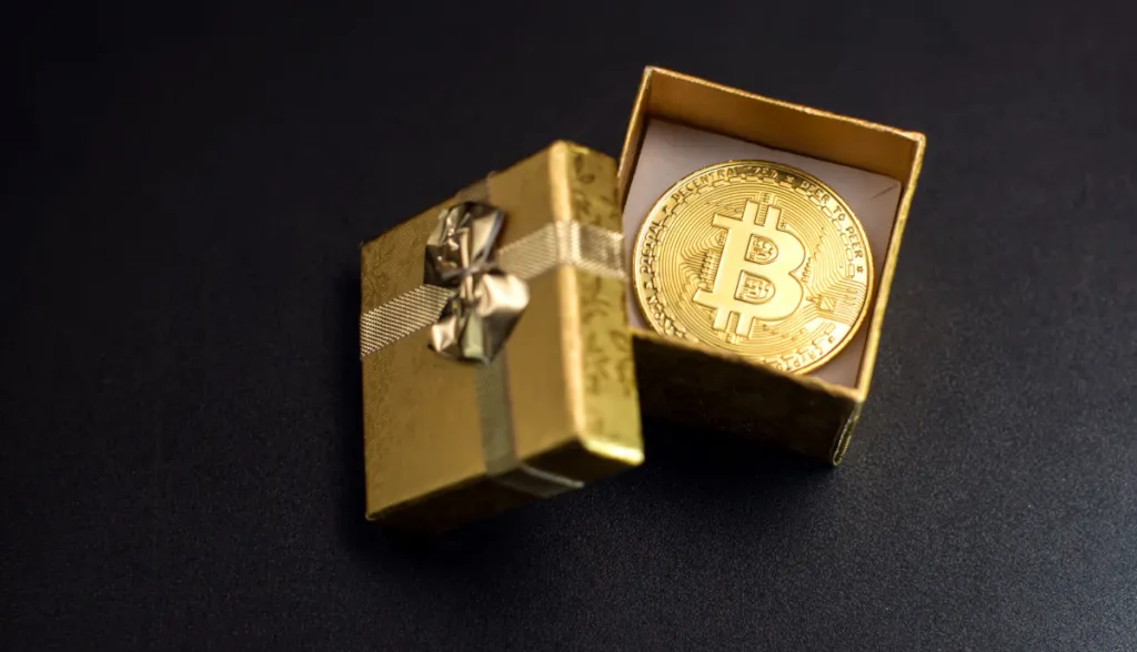 Site que distribuiu bilhões em Bitcoin de graça em 2010 volta à ativa