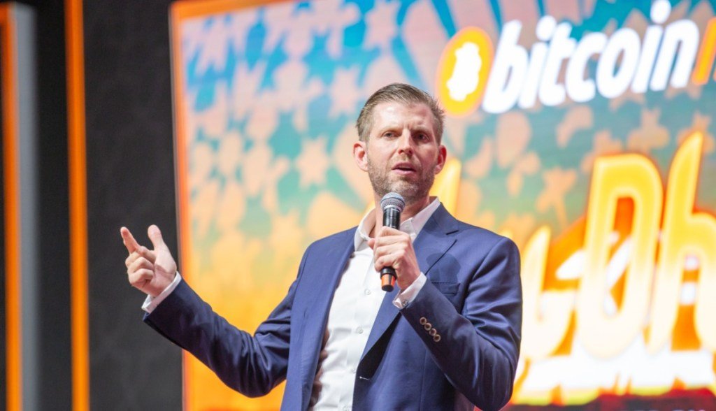 “Se os bancos não acordarem, desaparecerão em 10 anos”, diz Eric Trump sobre blockchain e cripto