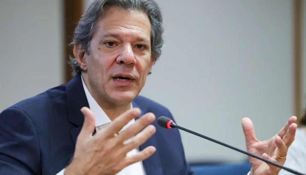 Haddad afirma que aumento da alíquota para aplicações financeiras visa corrigir distorção
