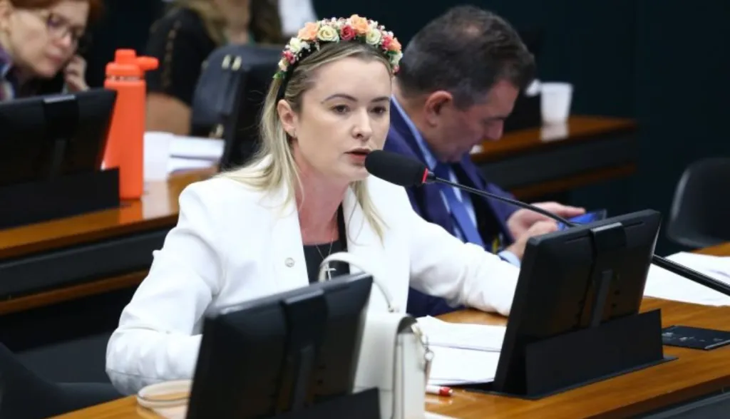 Deputada apresenta PEC que fixa criação de CBDC como prerrogativa exclusiva do Congresso