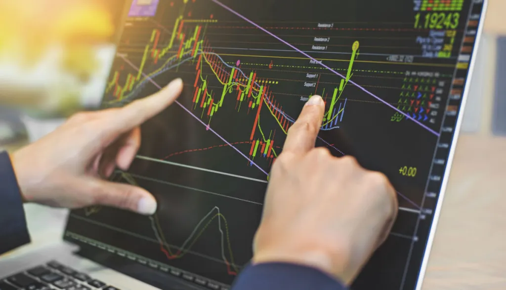Analista aponta que Bitcoin está formando um fundo com fortes compras na queda