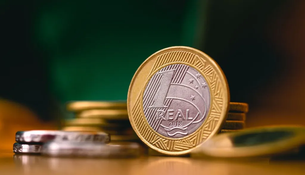 Fintech com aporte da Coinbase lança stablecoin de Real com 100% de lastro em títulos do governo